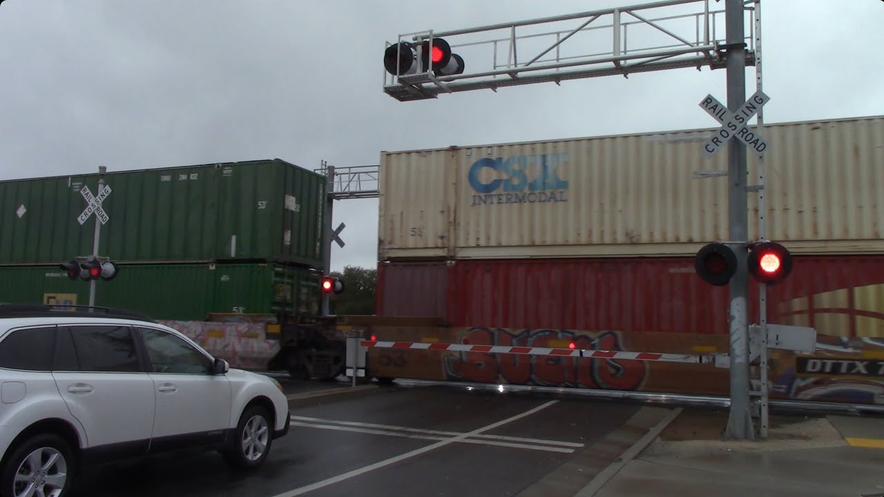 west-el-camino-avenue-grade-crossing-up-2741-zlcbr-intermodal-north