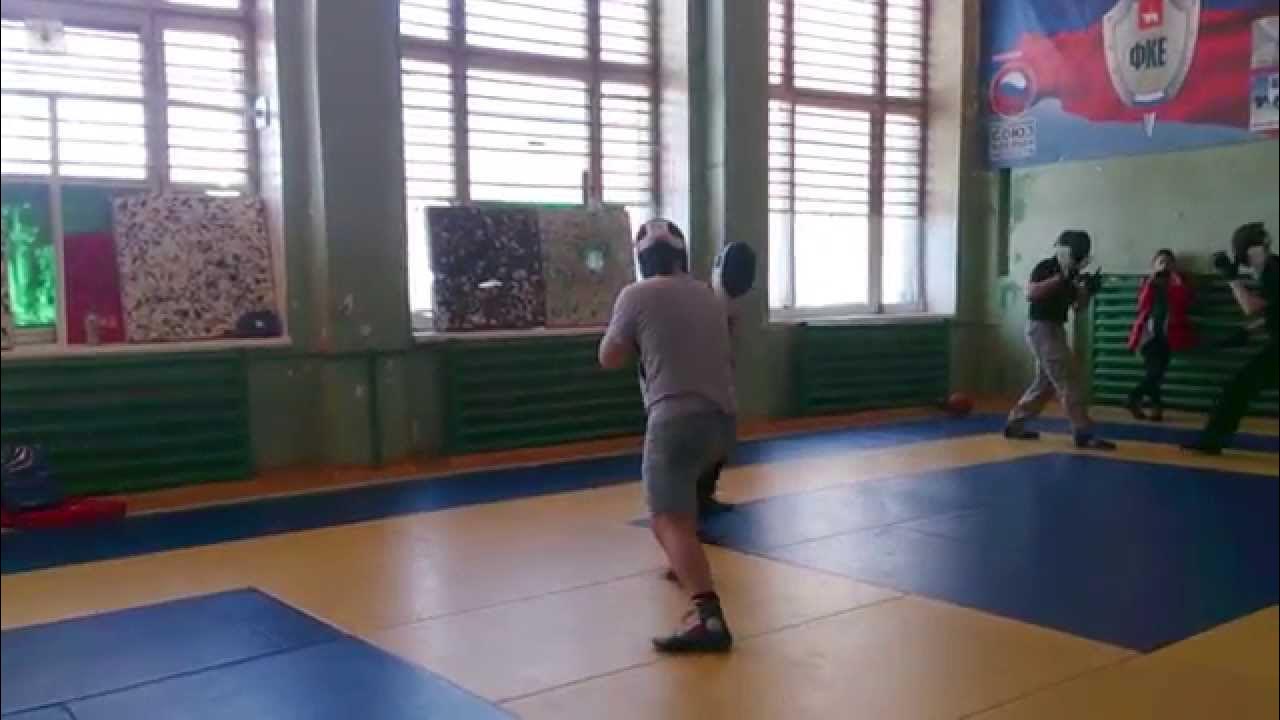 Школа ножевого боя. Боевые секции пермь. Толпар ножевой бой. Школа боя видео. Ножевой бой тренировка.