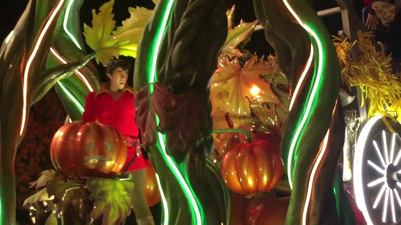Disneyland Paris Halloween Parade 2016