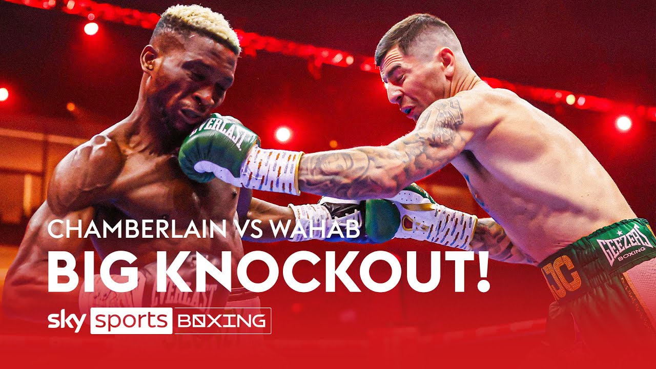 BIG KNOCKOUT! 😯 Mark Chamberlain vs Joshua Wahab | Lightweight bout