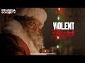 Violent Night (2022) : Le Père Noël discute avec un autre Père Noël