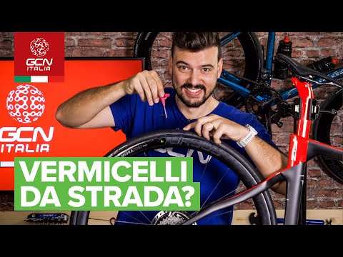 Video: Come riparare una gomma da bicicletta: 13 passaggi (con immagini)