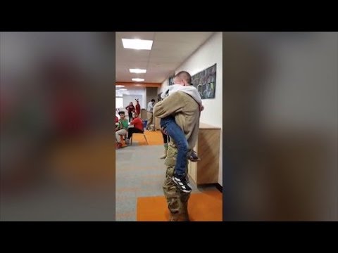 Soldier Surprises Brother for Christmas at Ohio Elementary School