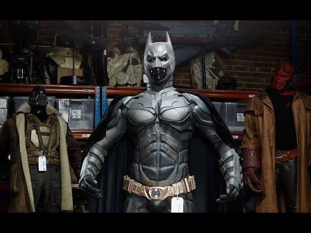 Creating New Batsuit 'The Dark Knight' Behind The Scenes [+Subtitles] -  YouTube