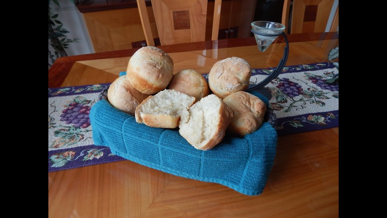 World’s Easiest Homemade Dinner Rolls (No-kneading and bakeware will