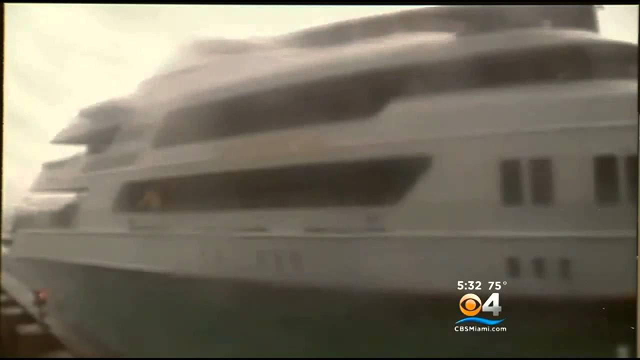 Cameras Capture Drawbridge Crashing Down On Yacht YouTube