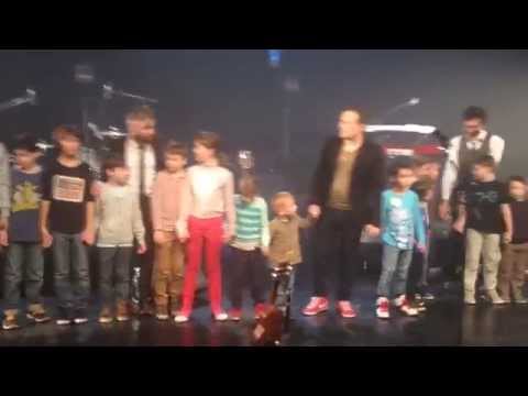 Oldelaf - Final de Danse (avec les enfants) - MJC Colombes (22/03/14)