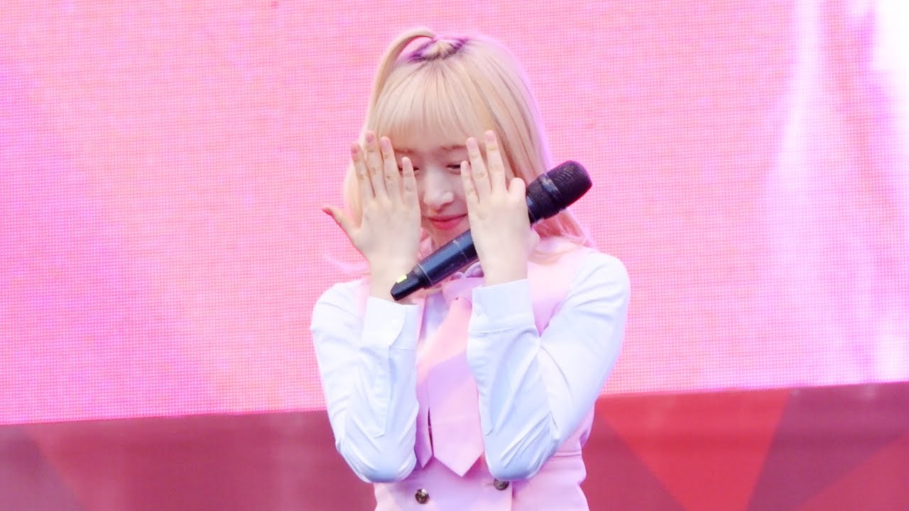 170526 월드컵 거리응원 짠!(Prince) - 우주소녀(WJSN) 수빈 직캠