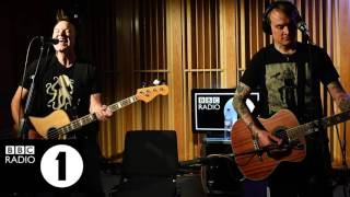 blink-182 - Bored to Death (Acoustic on BBC Radio 1)