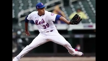 Edwin Diaz Slow Motion Pitching Mechanics (Third Base Side View)