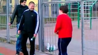 Уложил одним ударом Уложил одним ударом