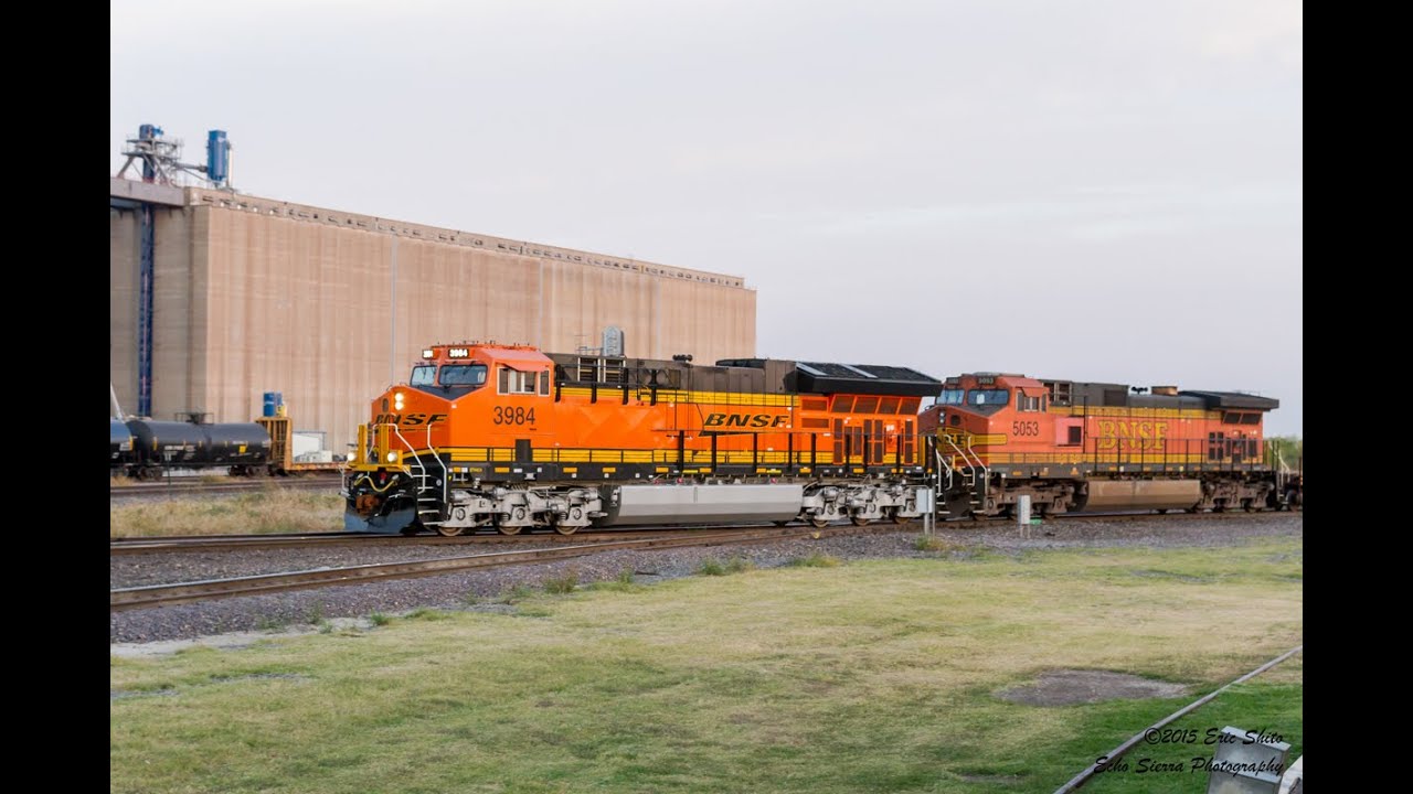 [HD] Westbound Empty Intermodal Train at Saginaw, TX - YouTube