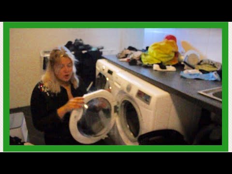 Video: Hur Man Kan Bli Av Med Lukten I Garderoben, Inklusive Kläder, Hur Man Tvättar Den Så Att Den Inte Luktar Smaklös