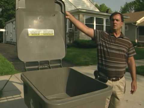 Delivery of 96-gallon garbage cart begins in August, smaller cart