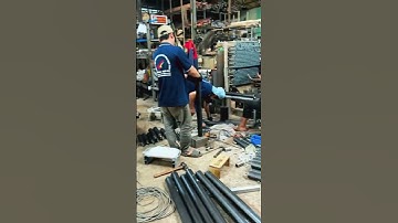 Đầu tuần sản xuất cùng anh em. Vừa sản xuất con lăn băng tải vừa lên khung băng tải #bangtai #xuongs