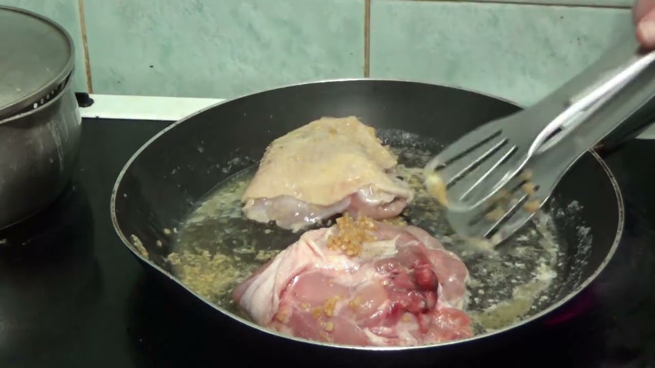 עוף בשום ואורז מוקפץ
