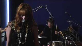 Video voorbeeld van "Florence + The Machine - Dog Days Are Over"