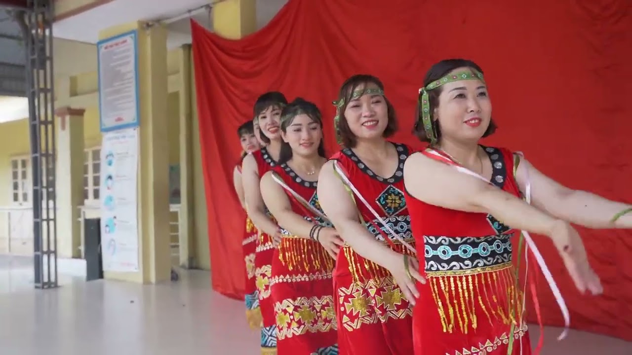 Múa CÔ GÁI PAKO CLB MÚA ĐÔNG PHONG