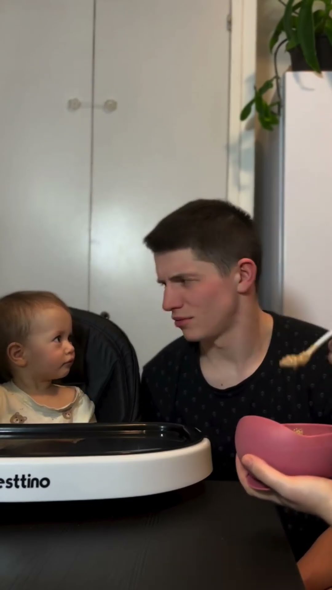 act like this to feed the child #shortsvideo