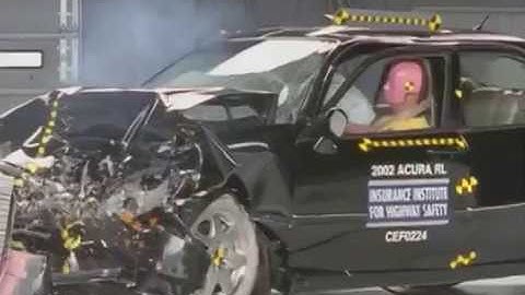 Acura RL moderate overlap IIHS crash test
