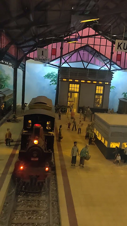 Kota Kudus tahun 1960an||Replika GusJigang