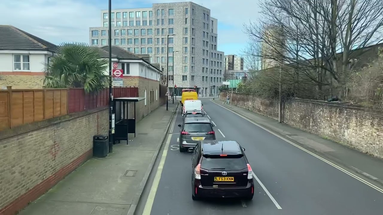 London Bus Ride 🇬🇧 Route 381 from Peckham Bus Station to County Hall & please Subscribe like 👍