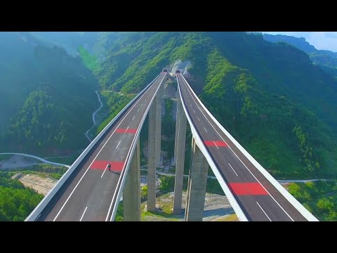 看完美国最贵的高速公路，再看中国最贵高速公路，中国工人想不通