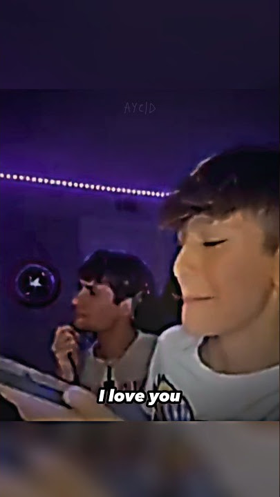 Neshan’s reaction when Nidal Wonder says “I love you” to Salish Matter… 🥺