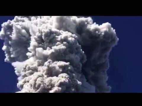 Indonesia volcano eruption Mount Anak Krakatau ERUPTS