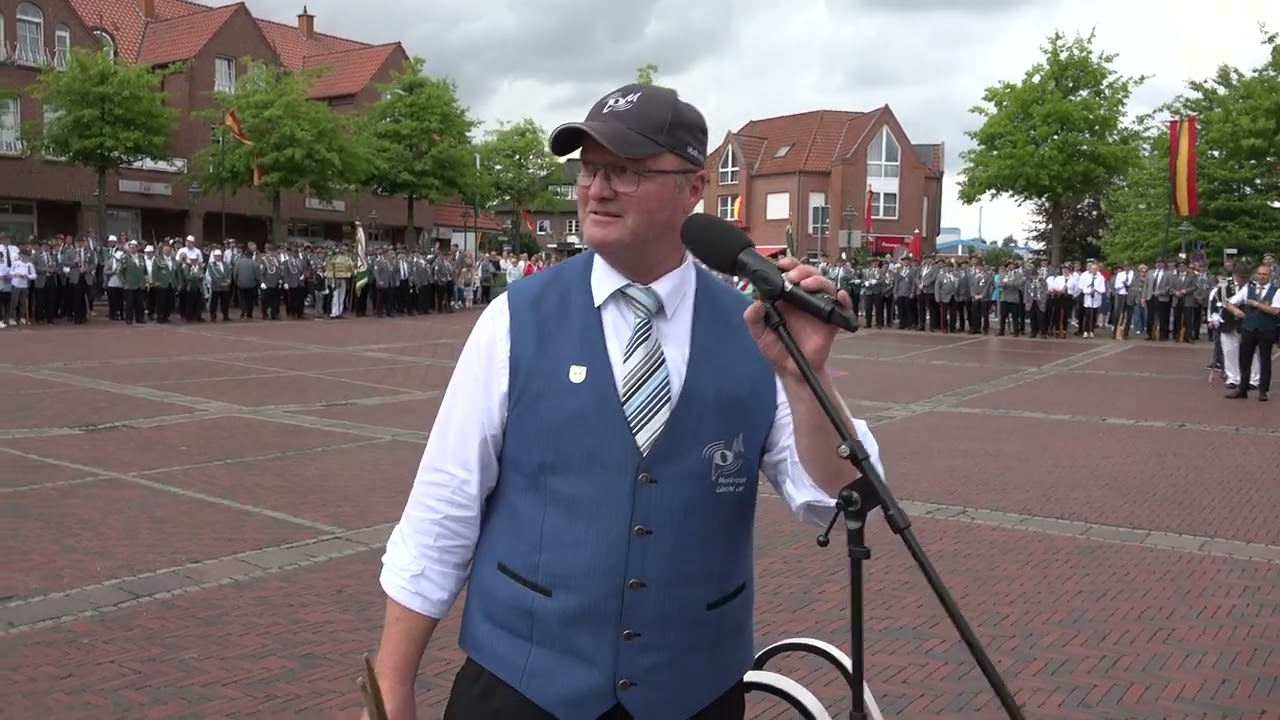 Schützenfest in Dinklage 2023 - frustrierter Musiker