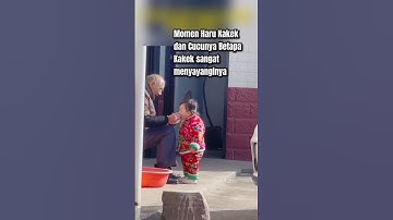 Momen Haru Kakek dan Cucunya | #shorts #shortvideo #trendingshorts #viralshorts #kakek #balita #unik