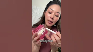 The Correct Way To Use A Water Flosser Waterflosser Floss Dentist 