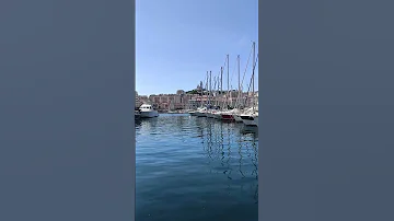 الحلاوة لي عطاني سيدي ربي من الميناء القديم بمدينة Marseille الفرنسية الحلاوة Marseille France 