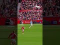 Josko Gvardiol had the ball on a string and he sent Bryan Mbeumo for a hotdog 🌭 #PremierLeague