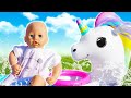 Havuz oyunu. Baby Born oyuncak bebek unicorn havuzunda. Kız oyunları.