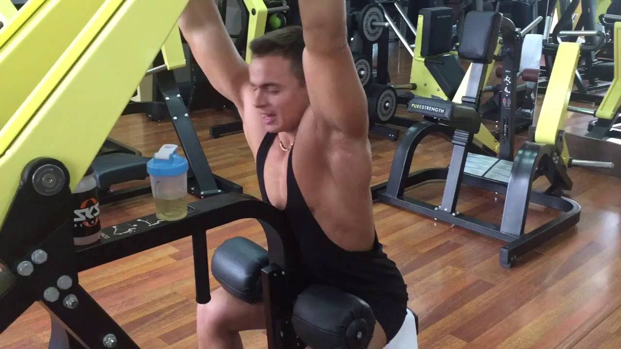 prokachka-krilev-na-trenazhere-video-smotret-porno-na-russkom-elena-berkova