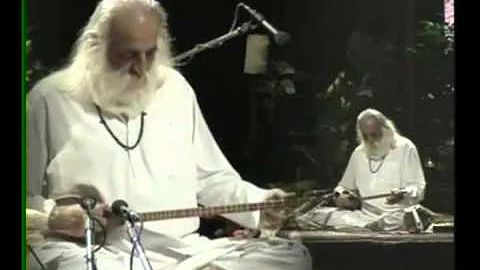Mohammad Reza Lotfi - Live in Niavaran, the setar ...