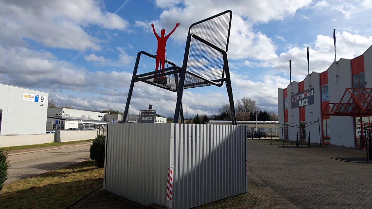 GartenmöbelBacz Helmstadt. Beim größten Gartenstuhl Deutschlands