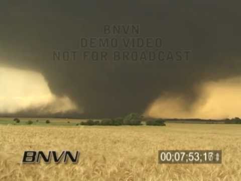 5/29/2004 Argonia Kansas Wedge Tornado Video.