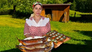 Download Lagu Maria Cooks Trout and Collects Honey | Life away from civilization MP3 Download Lagu Maria Cooks Trout and Collects Honey | Life away from civilization MP3