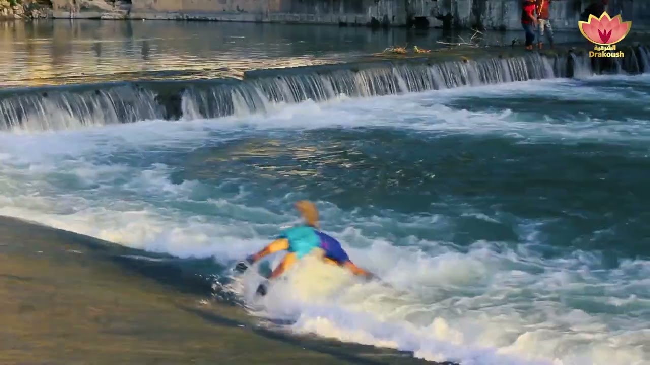 طرب  مع مناظر لمدينة دركوش السورية