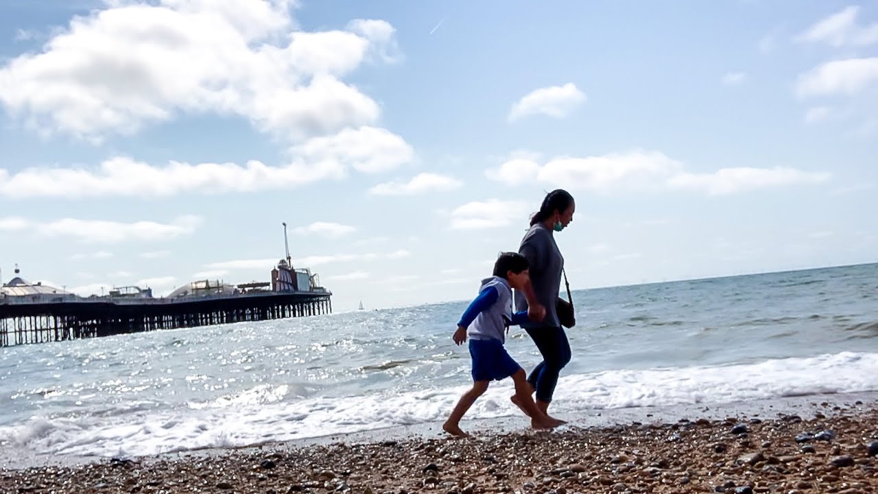  PANTAI  BERKRIKIL DI  INGGRIS  QUALITY TIME DI  BRIGHTON 