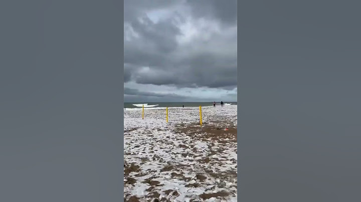 Argentinians Rejoice as First Snowfall in Decades Hits Miramar