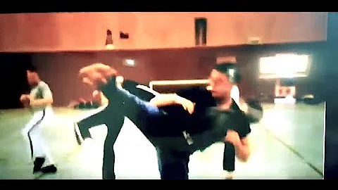 Jean-Claude Van Damme - KARATE TRAINING (1983) - O...