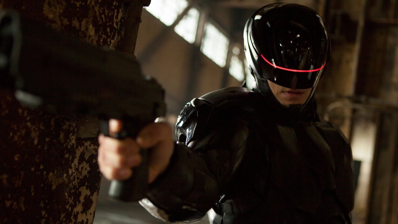 Joel Kinnaman Introduces Himself - YouTube