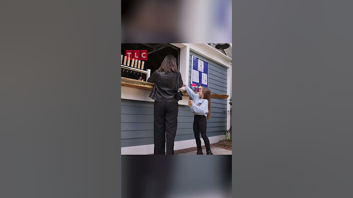 Woman The Size Of An 8-Year-Old Can’t Reach Her Beer 🍺  #IAmShaunaRae #shorts