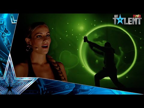 WOW: The awesome LASER DRAWING | Auditions 8 | Spain&rsquo;s Got Talent 2021