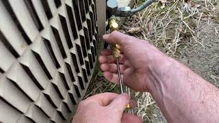 How to replace a AC Service Port Schrader Valve on a home compressor A/C line
