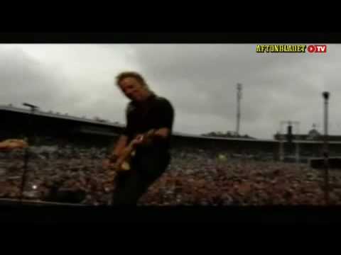 bruce-springsteen---who'll-stop-the-rain-(live-stockholm-stadion-2009)