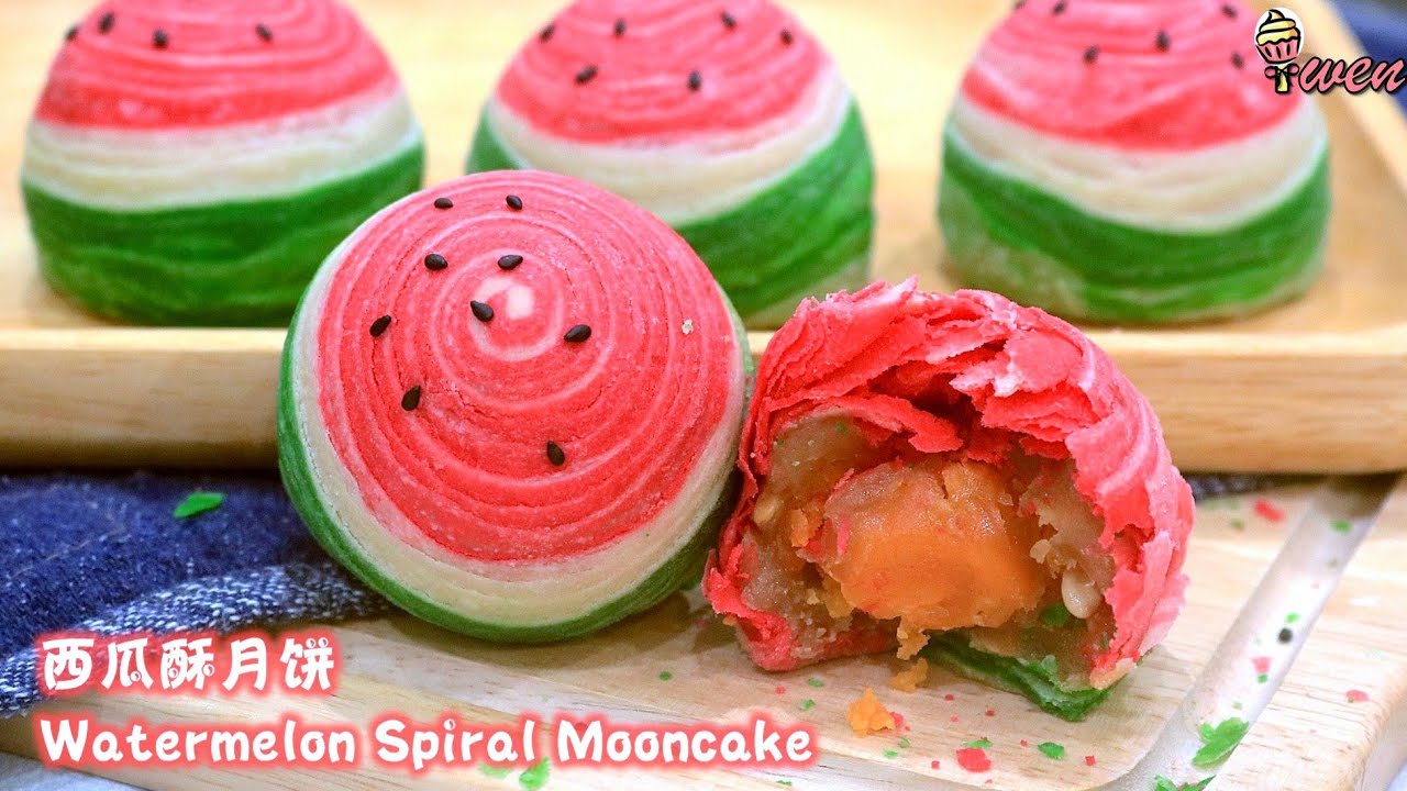 西瓜酥月饼食谱,千层酥月饼|Watermelon Spiral Mooncake Recipe|Puff Pastry少甜白莲蓉馅White Lotus,中秋食谱Mid-Autumn Recipe
